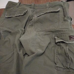 Abercrombie & Fitch Mens Green Cargo Shorts 34 Distressed 6 Pockets Classic